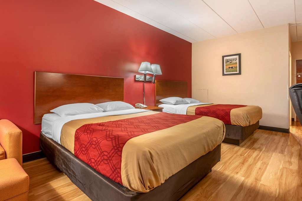 Baymont By Wyndham Lancaster Pa Dutch Country Villa Room photo